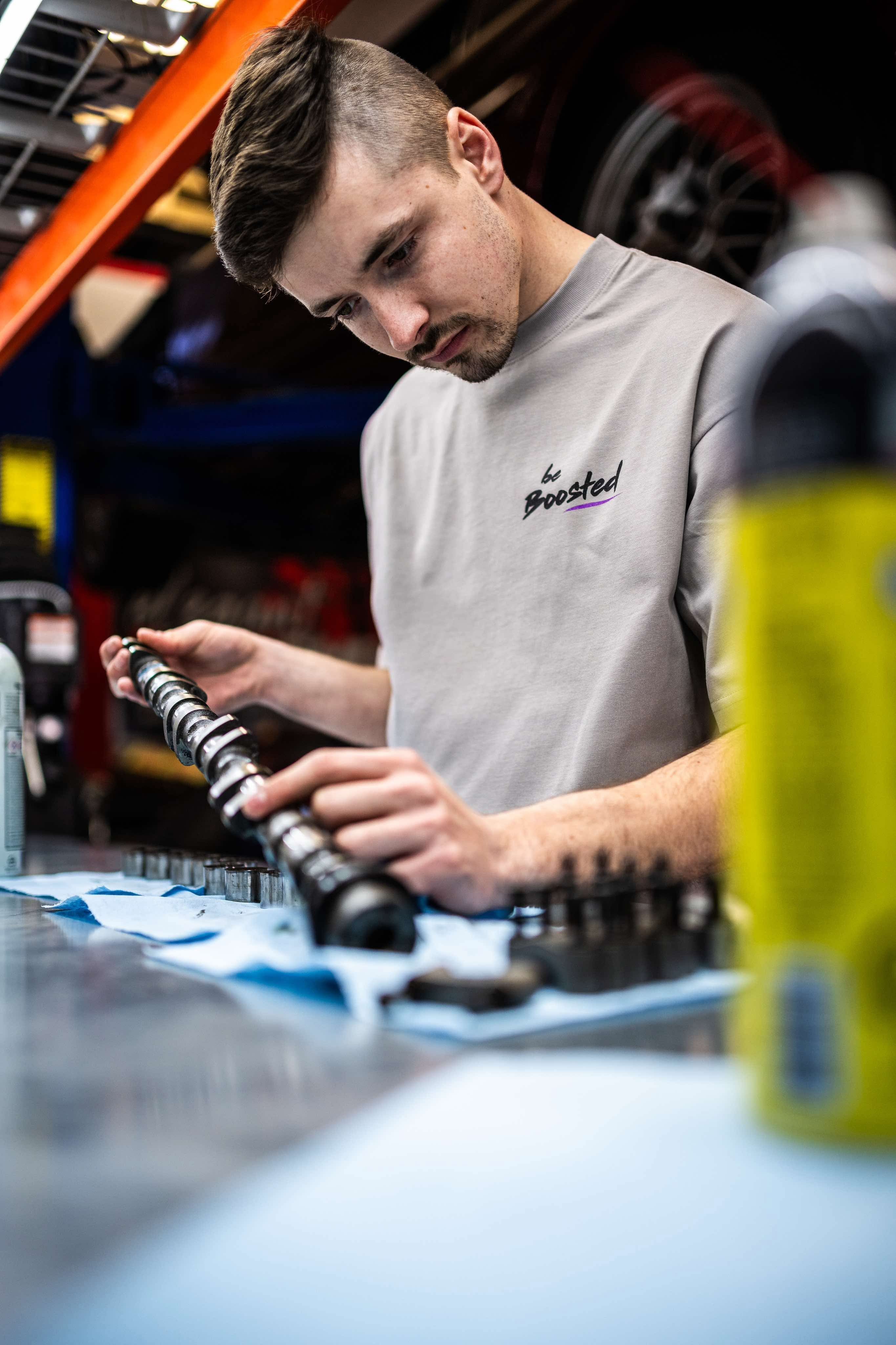 T-shirt 'Stay Boosted'